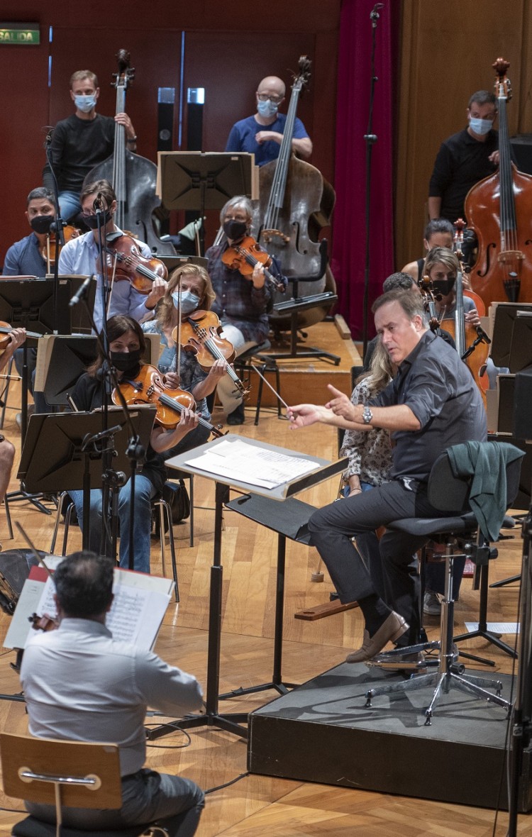 La Orquesta Filarmónica de Gran Canaria entusiasma a la crítica internacional en su nuevo disco dirigido por Chichon para Deutsche Grammophon