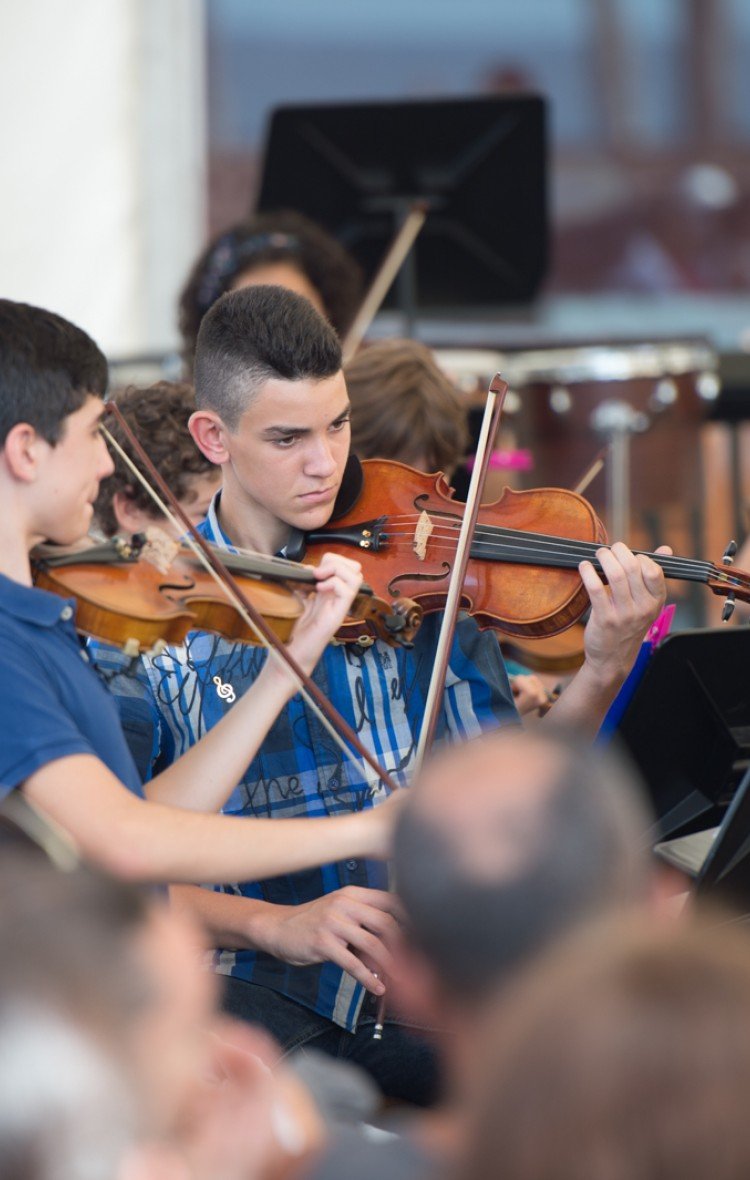 La Agrupación de Cuerda de la Academia y el Coro Juvenil de la Orquesta Filarmónica de Gran Canaria ofrecen actuaciones en Semana Santa en Teror y Gáldar