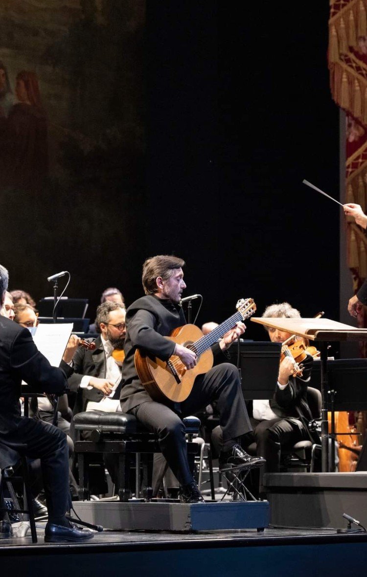 Nuevo éxito de Karel Mark Chichon en el Teatro San Carlo de Nápoles