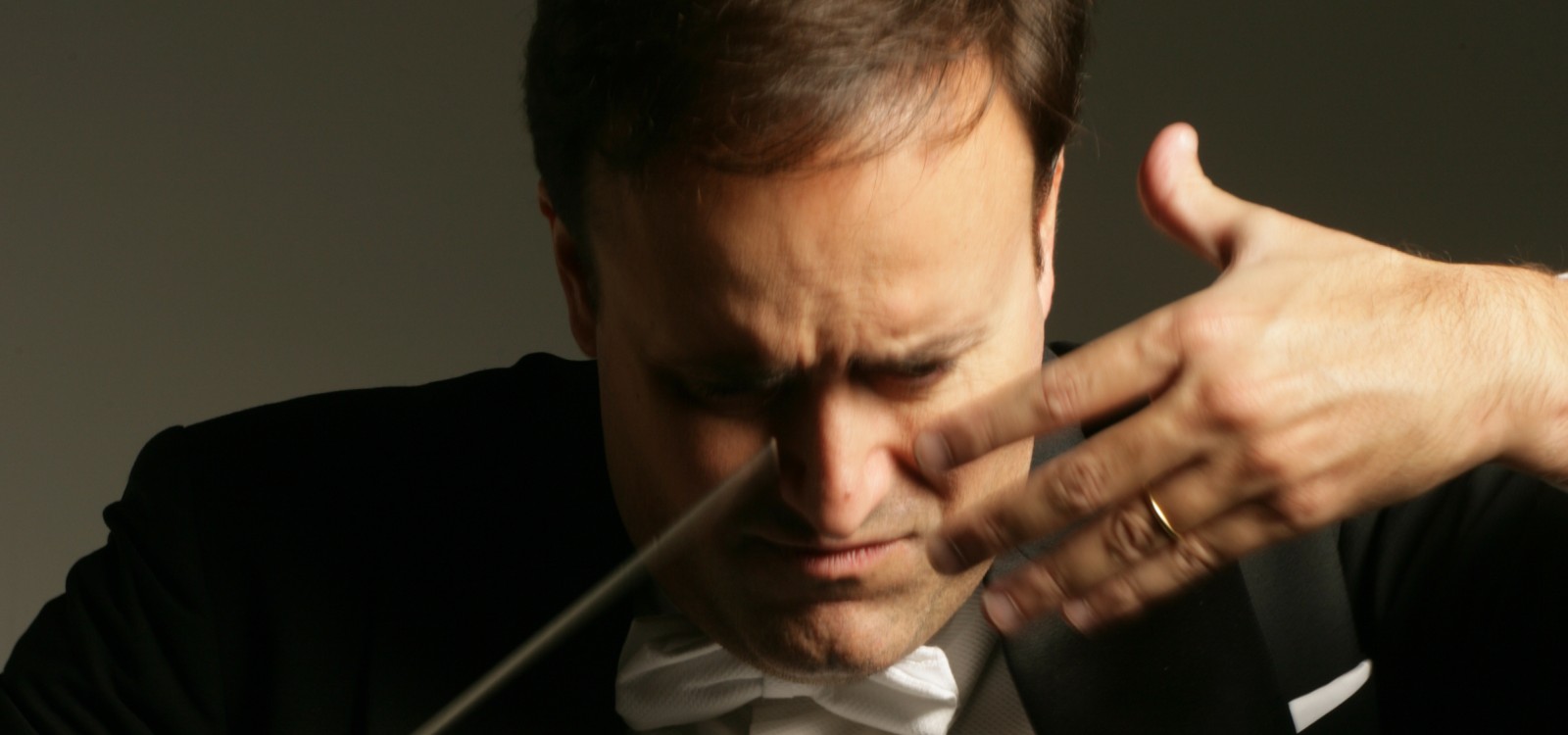 Karel Mark Chichon impartirá una nueva serie de Clases Magistrales de dirección de orquesta con la Orquesta Filarmónica de Gran Canaria
