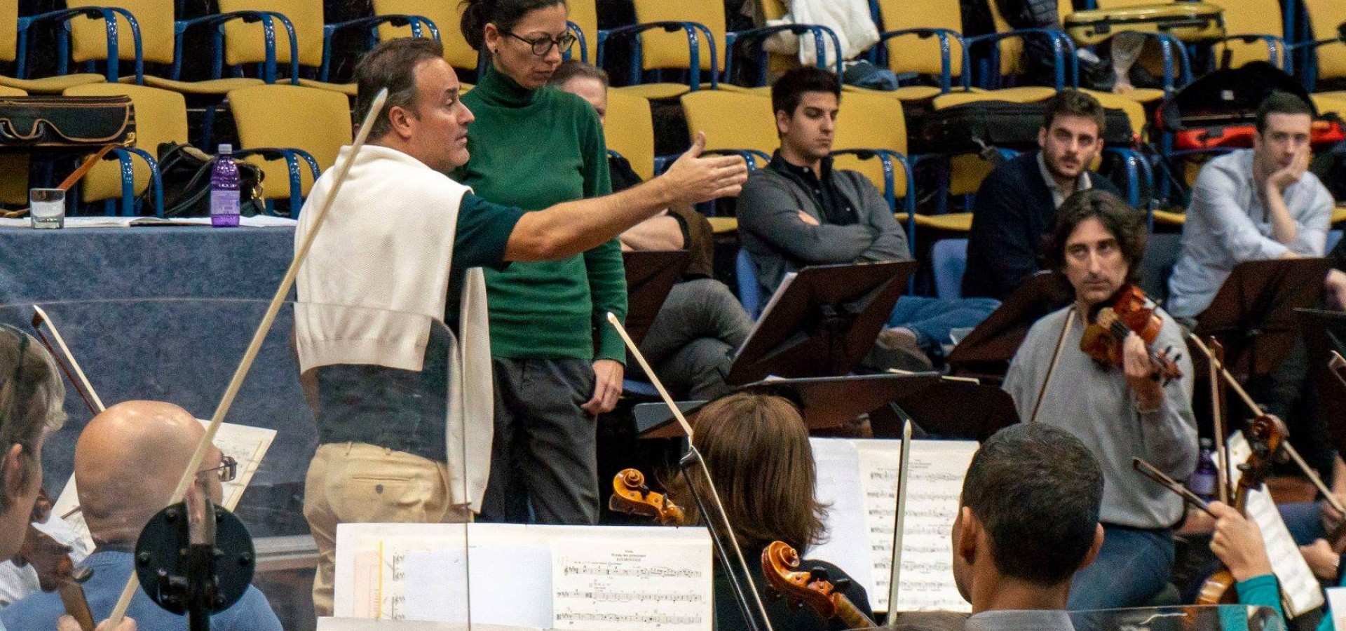 Éxito de convocatoria para las Clases Magistrales de dirección de orquesta de Chichon y la OFGC