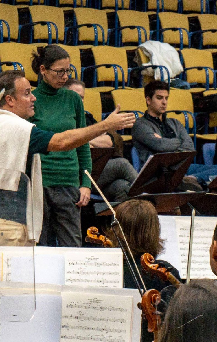 Éxito de convocatoria para las Clases Magistrales de dirección de orquesta de Chichon y la OFGC