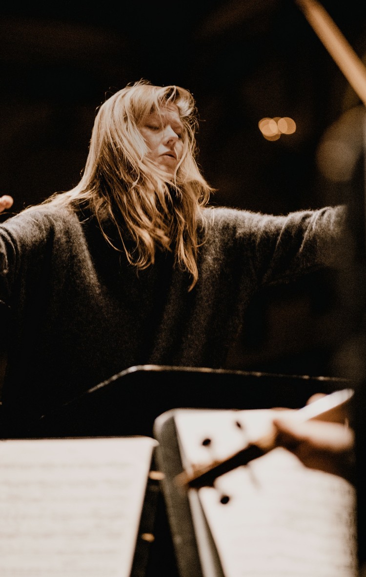 Barbara Hannigan dirige por vez primera en España al frente de la Orquesta Filarmónica de Gran Canaria