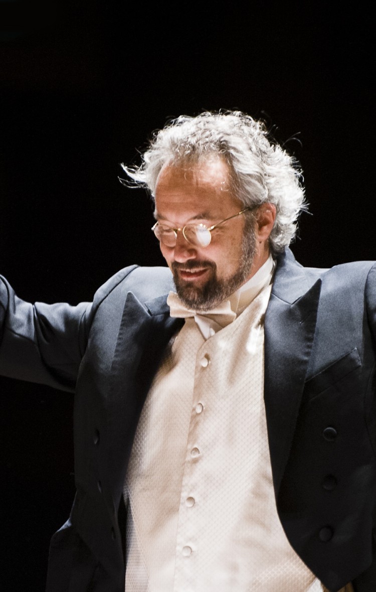 Carlos Kalmar retorna a la Orquesta Filarmónica de Gran Canaria con un  programa de música checa