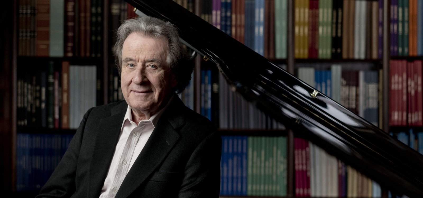 Rudolf Buchbinder toca y dirige los Conciertos para piano 20, 21 y 27 de Mozart al frente de la Orquesta Filarmónica de Gran Canaria