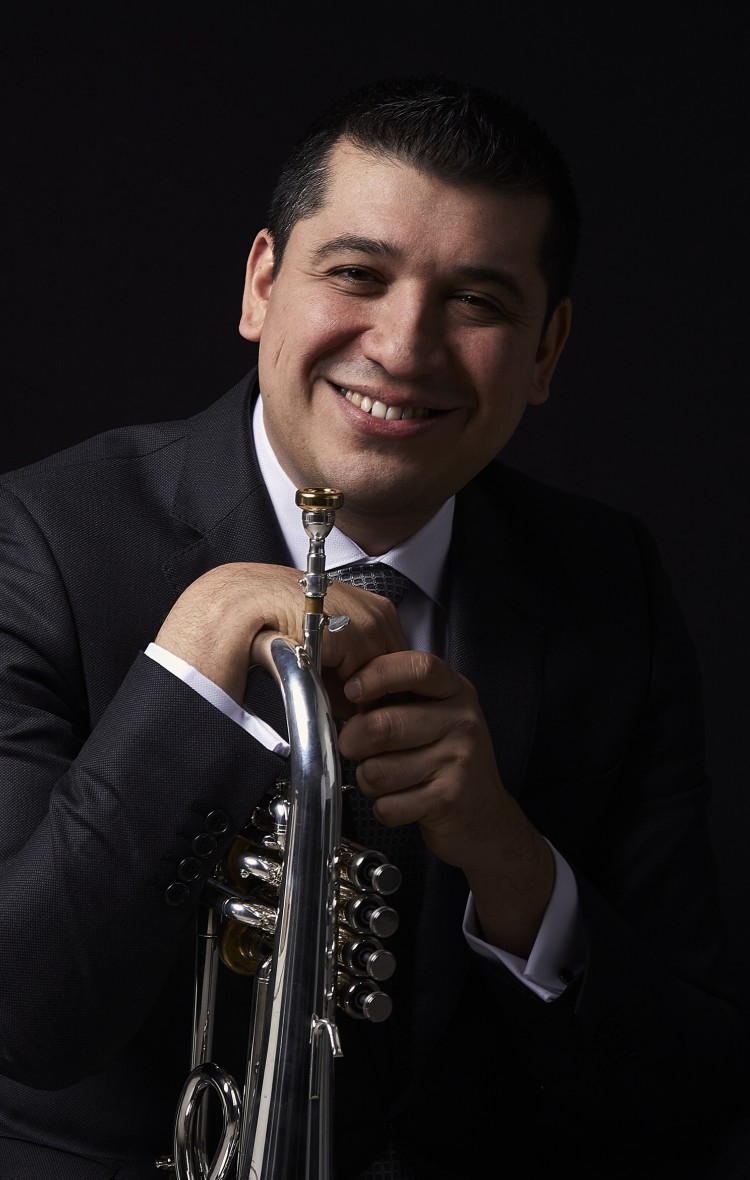 La Orquesta Filarmónica de Gran Canaria culmina su temporada con el programa “Aires latinoamericanos” dirigido por Chichon